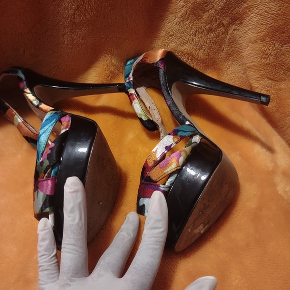 Steve Madden Floral Print Heels 👠 Haylow size 6 - Picture 5 of 13